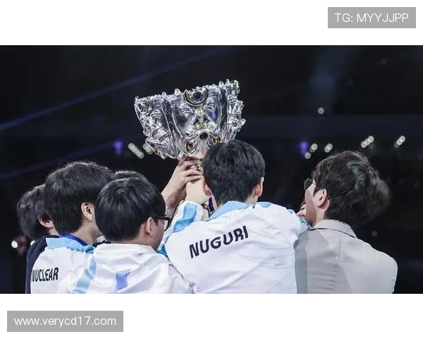 LCK韩国冠军联赛巅峰之战见证英雄对决与新王崛起荣耀再临赛场 LCK韩国冠军联赛巅峰之战见证英雄对决与新王崛起荣耀再临赛场