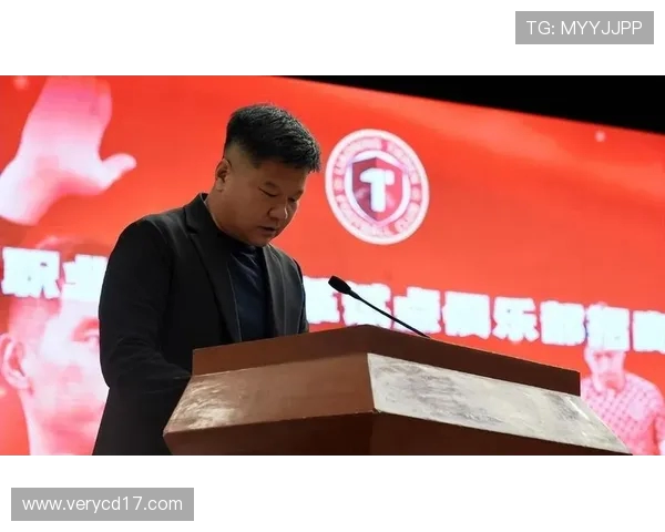 李金羽：从足球场上的锋线尖刀到退役后的多元发展之路