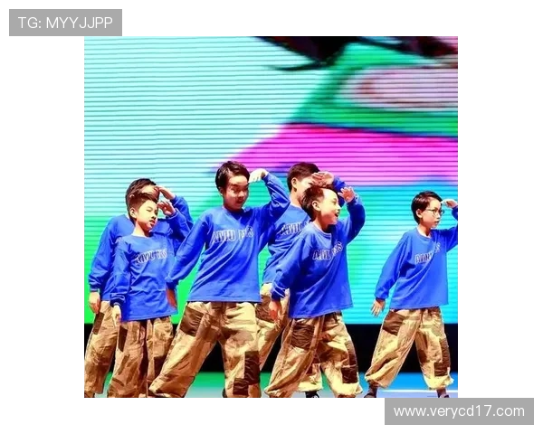 南京街舞队成长之路:从街头到舞台的奋斗与梦想记录 南京街舞队成长之路:从街头到舞台的奋斗与梦想记录